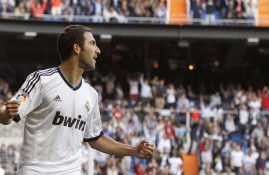 多米体育官方-西亚卡姆迎来五赛季高光表现，阿森纳球迷沸腾！